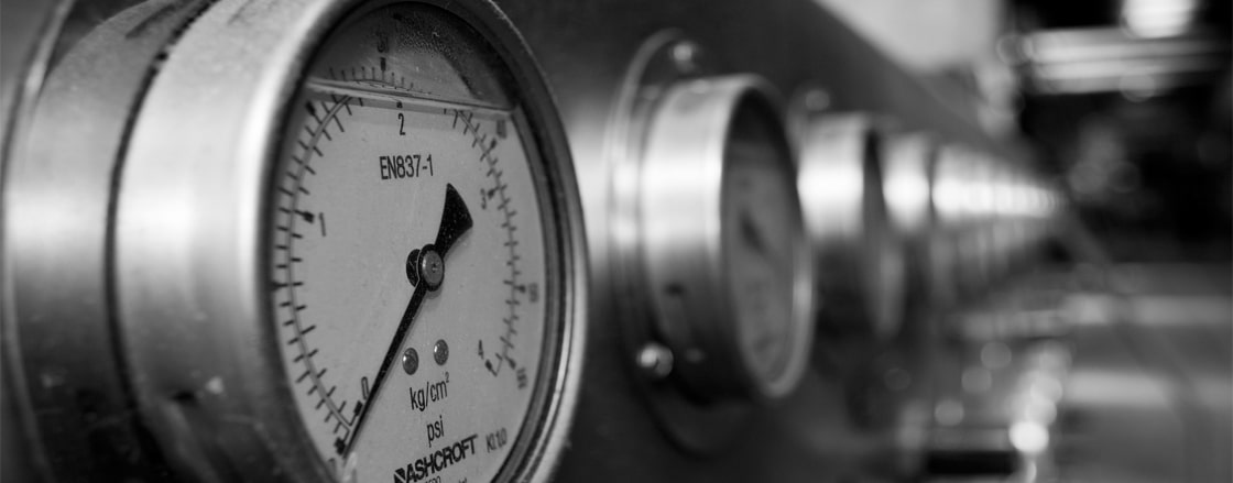 Pressure measurement instruments in the industry.